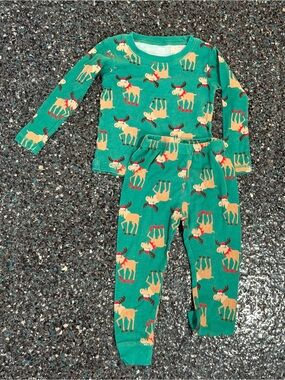 Carter's Child of Mine Green Moose Pajamas 2 Piece Sleepwear 24 Months